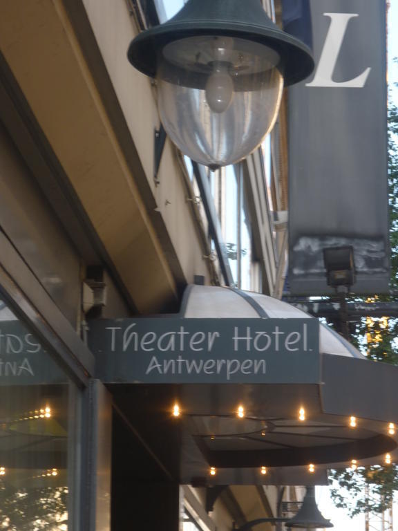 Theater Hotel Антверпен Экстерьер фото
